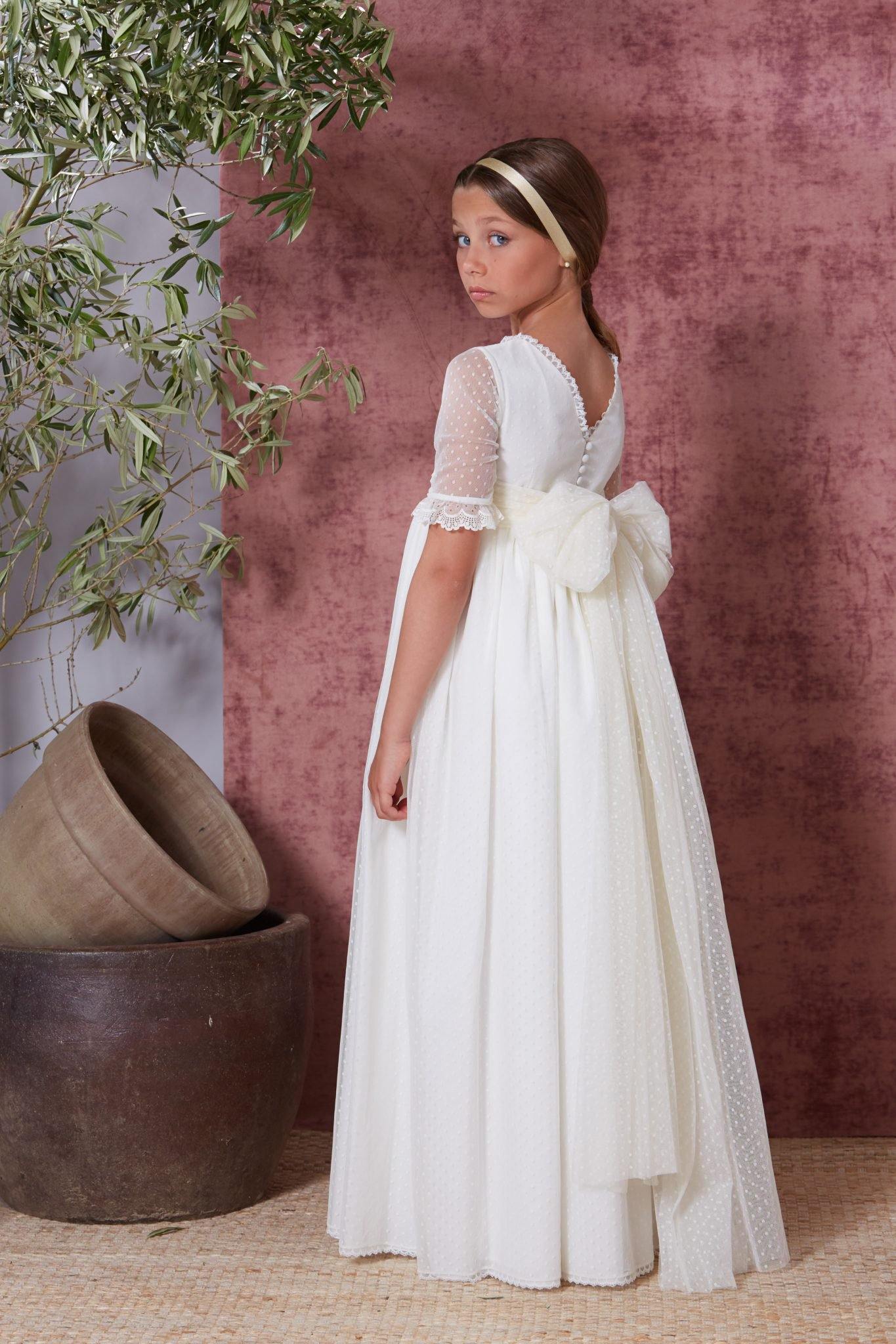 Vestido de primera comunión con manga tres cuartos en plumeti para niña - MIRANDA - marca Flor de C