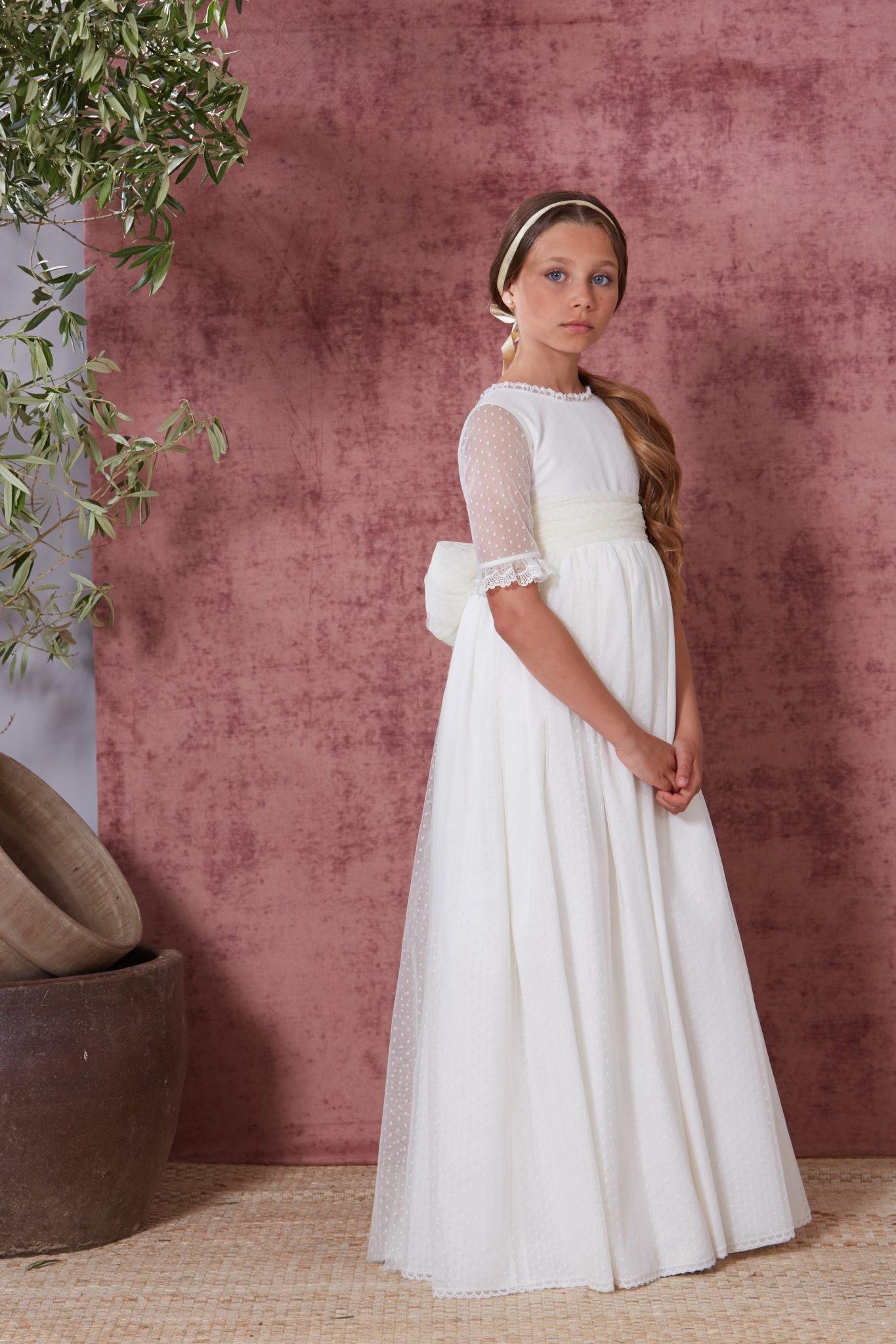 Vestido de primera comunión con manga tres cuartos en plumeti para niña - MIRANDA - marca Flor de C