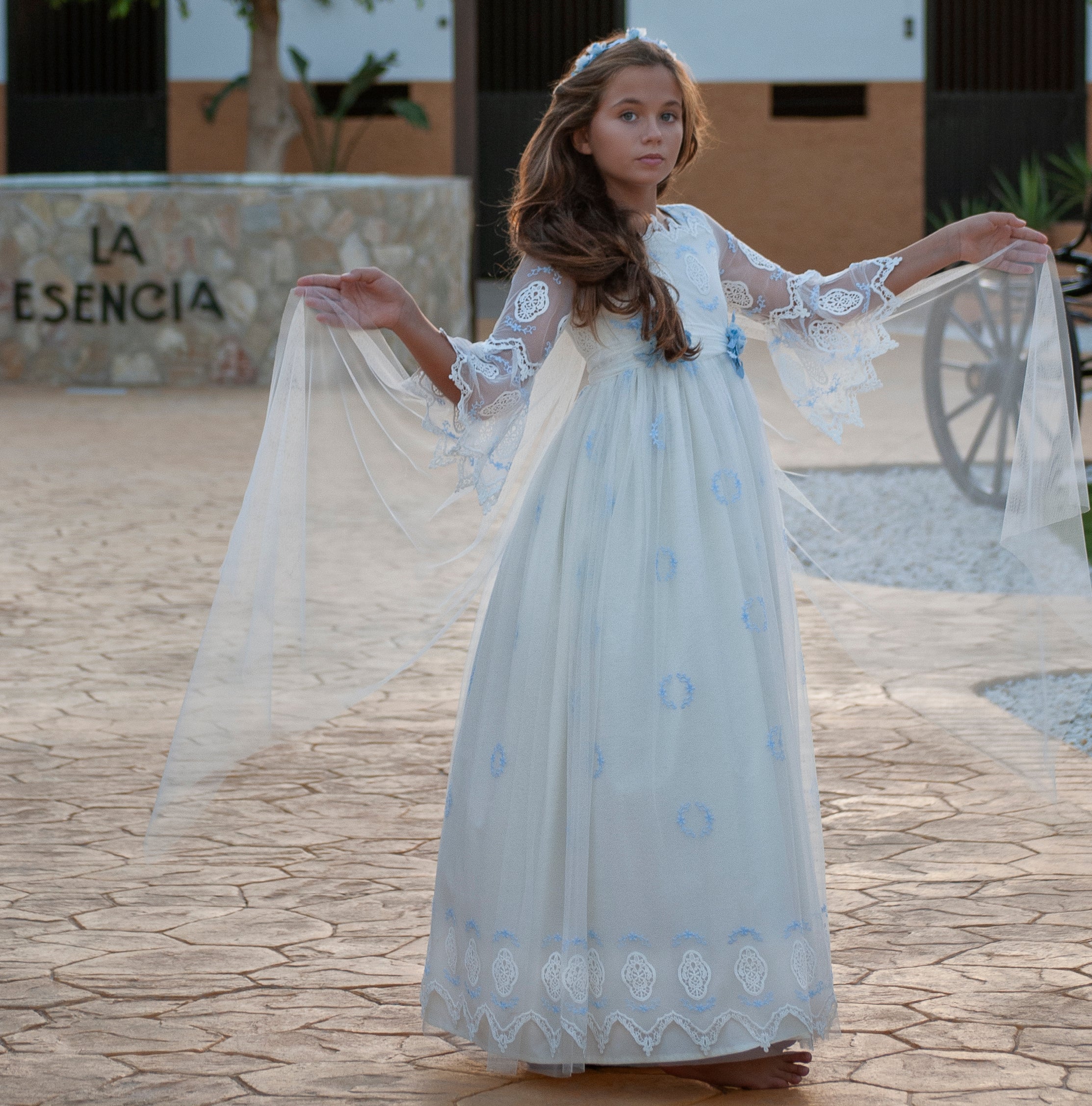 Vestido de comunión largo blanco con encaje azul CARACOLA - marca Mon Air