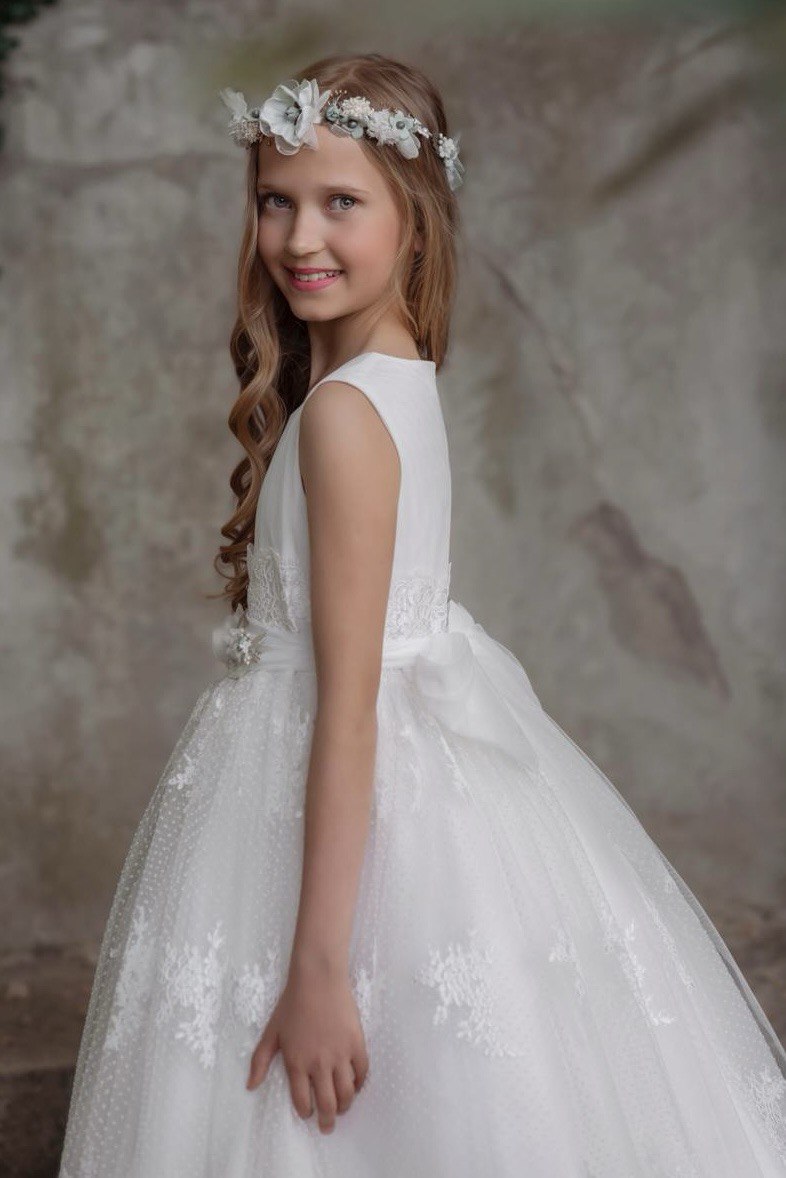 Vestido blanco de fajín con flores y falda vaporosa para comunión - 105 - marca Mimilú