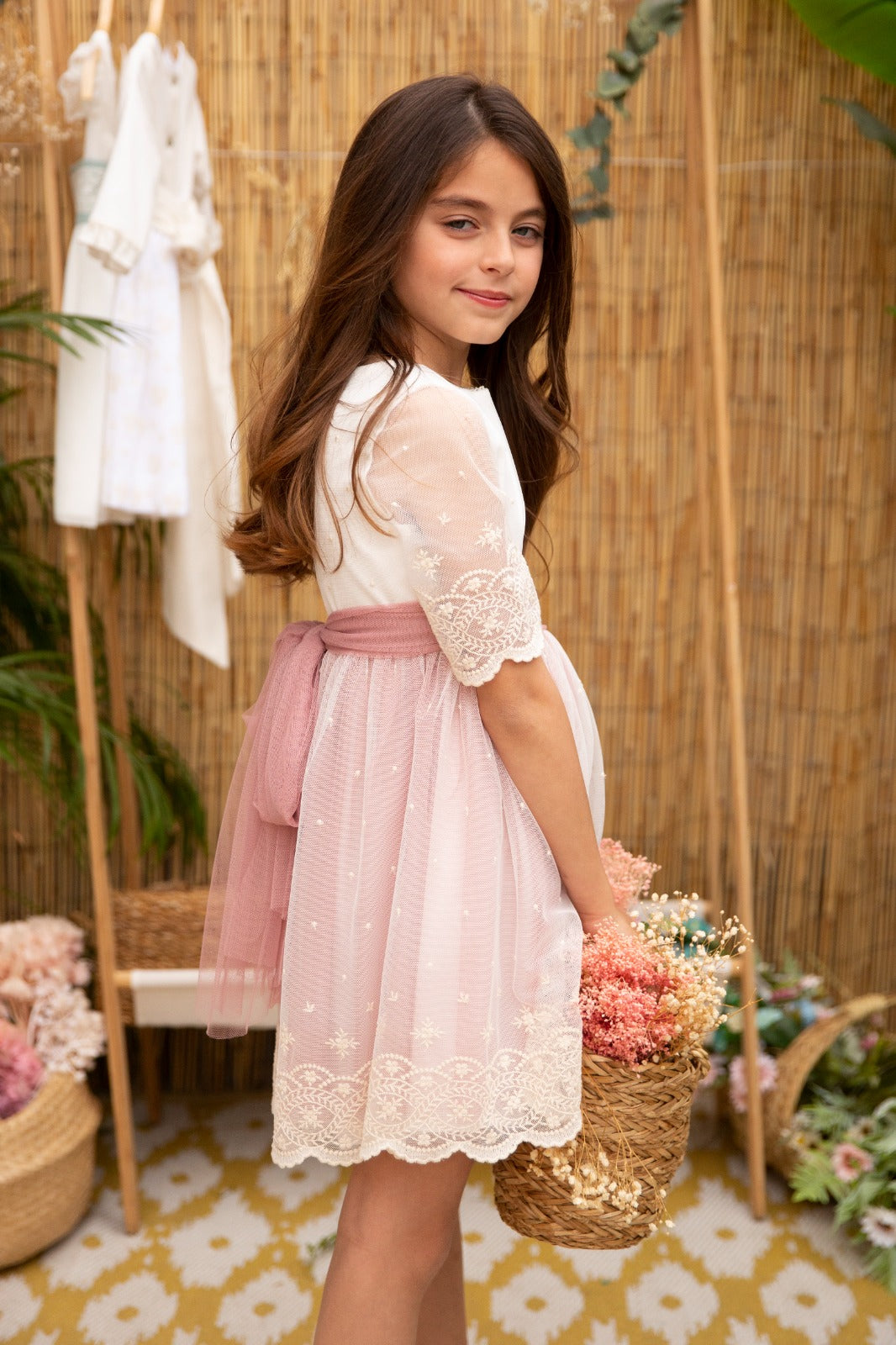Vestido decorado con tul de encaje en tonos rosa y crudo niña - LETICIA - marca Coordinanos