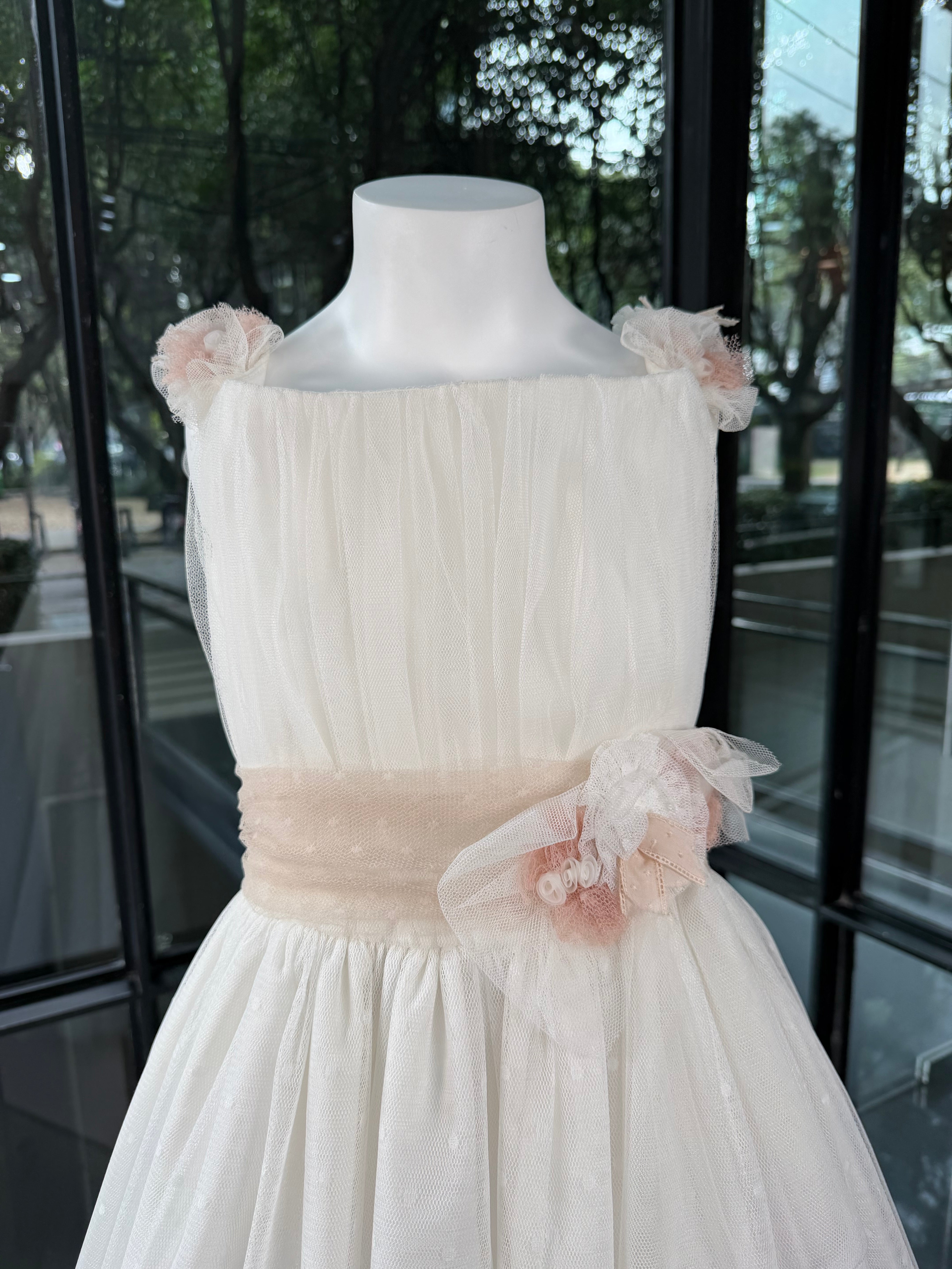 Vestido largo blanco para comunión con lazada beige - H089 - marca Marla