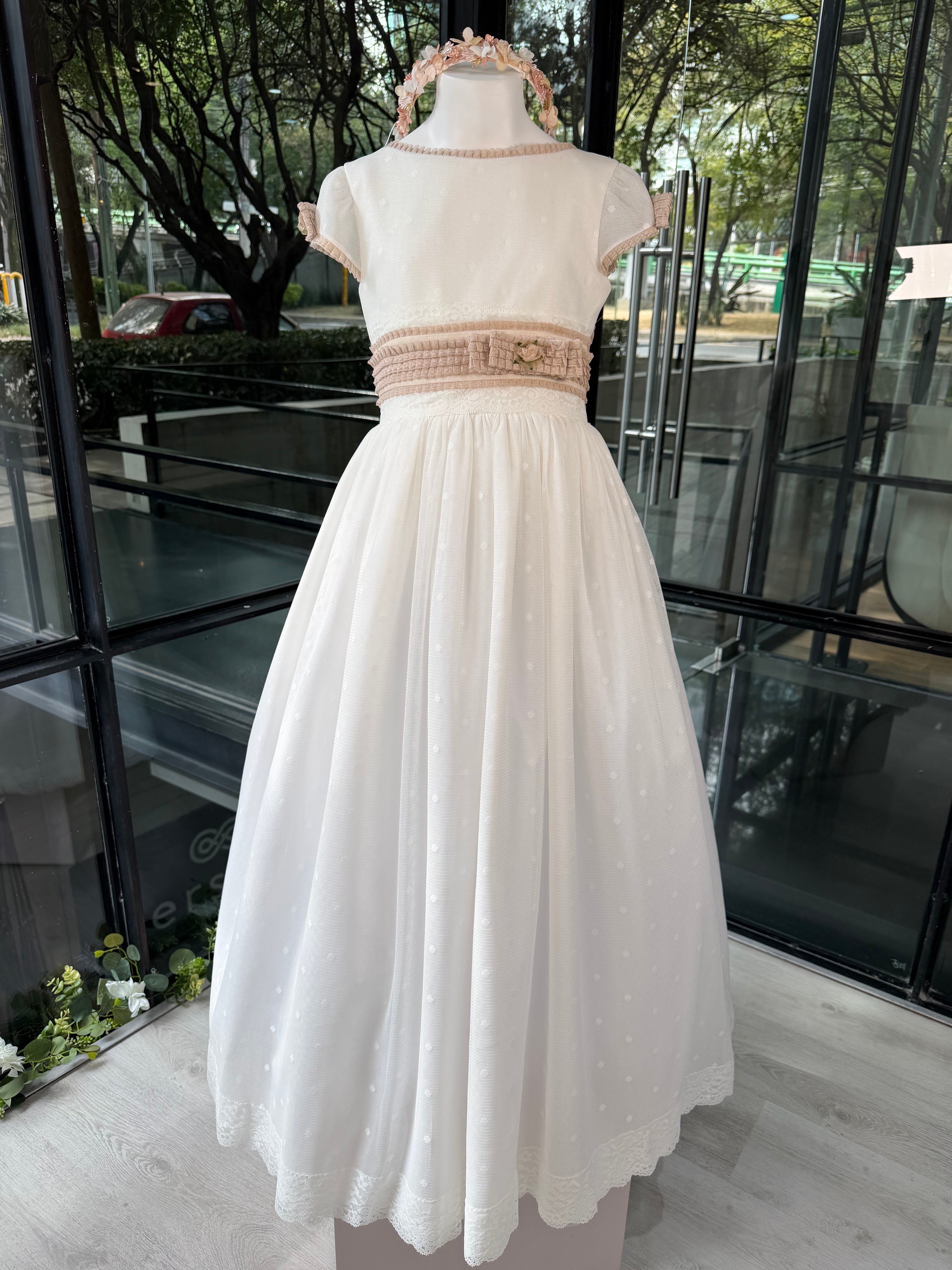 Vestido largo blanco de comunión con lazo beige - H139 - marca Marla