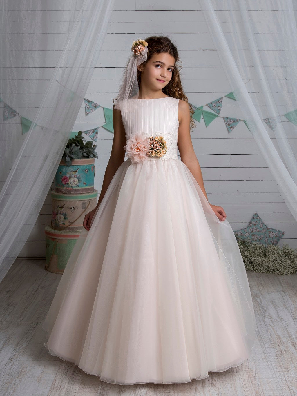 Vestido largo en tono salmón con flores al frente para comunión - L263 - marca Marla