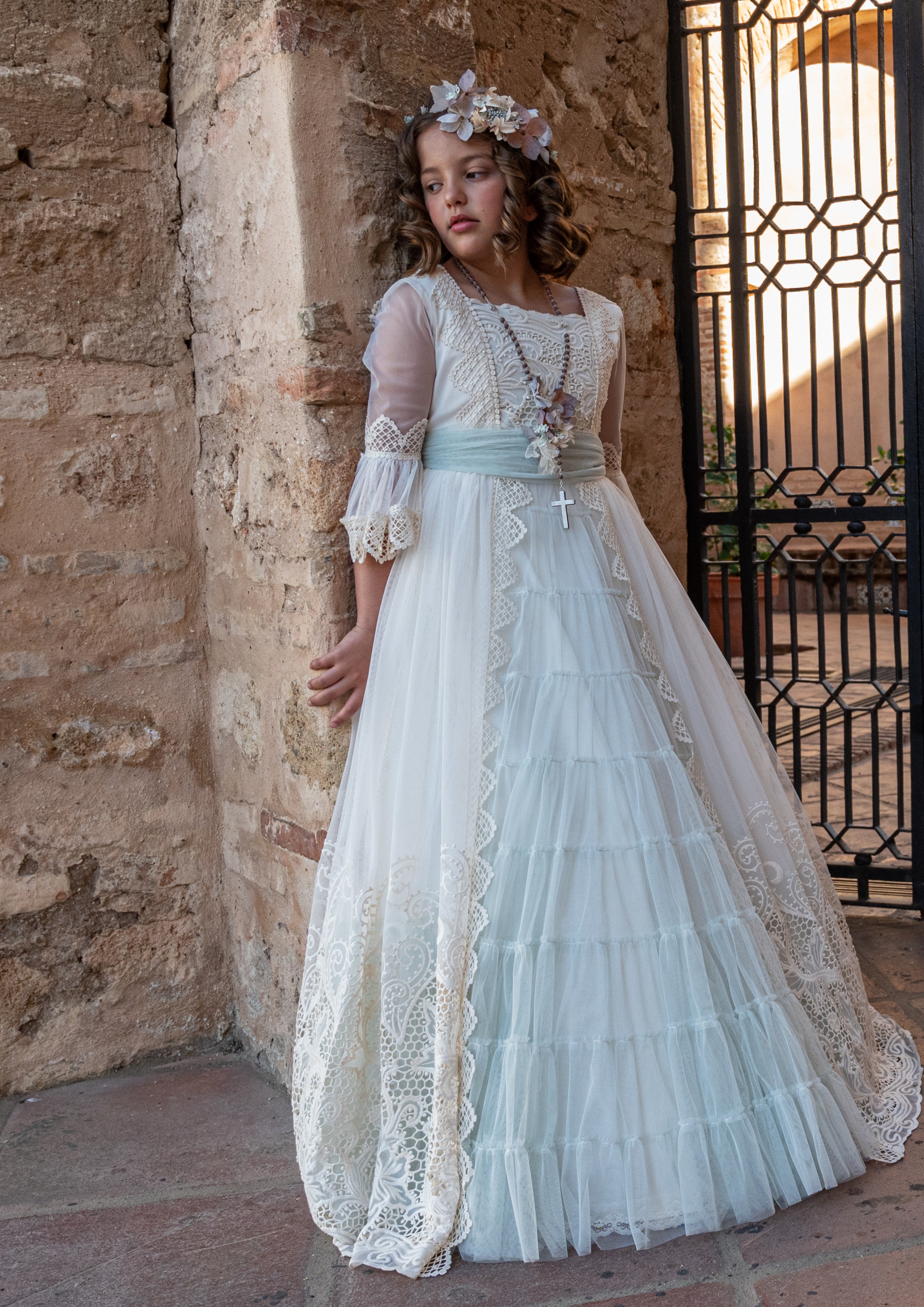 Boho-style raw-tone dress with aquamarine bow for Girls' Communion