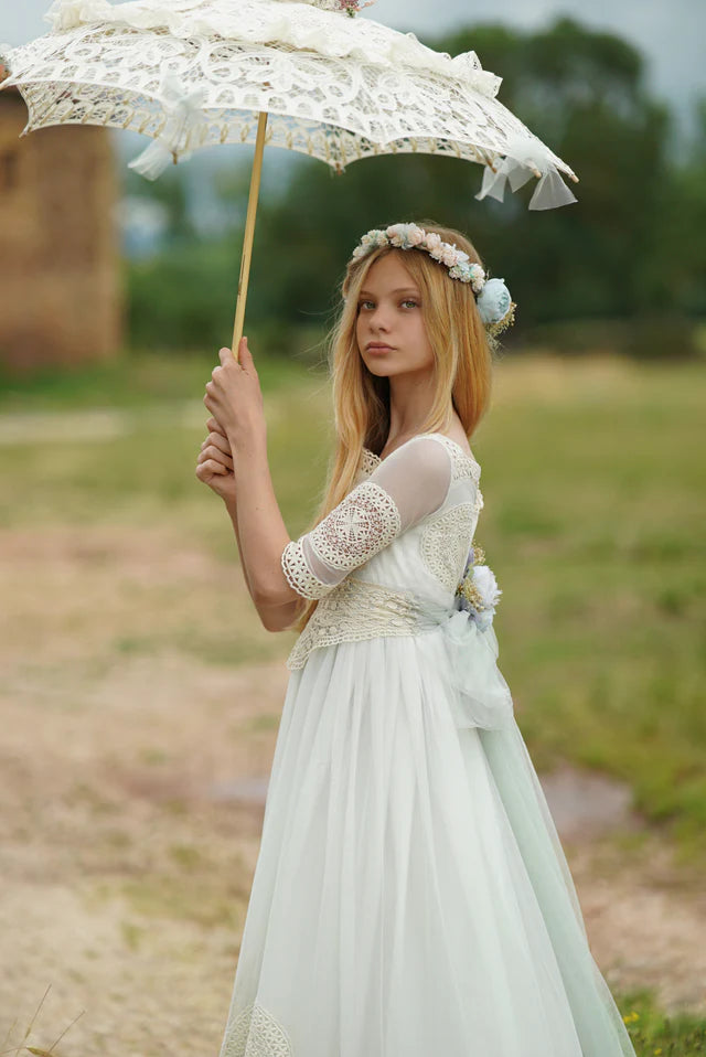 Vestido de comunión largo crudo y verde agua con encaje crudo LUNA LLENA - marca Mon Air