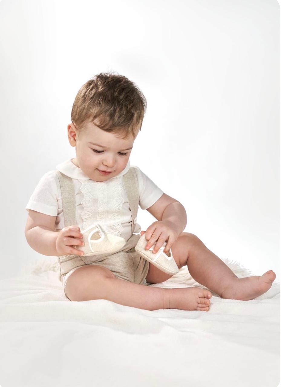 Conjunto para niño con camisa y pantalón Bombacho de tirantes - Little Linen - marca Amaya