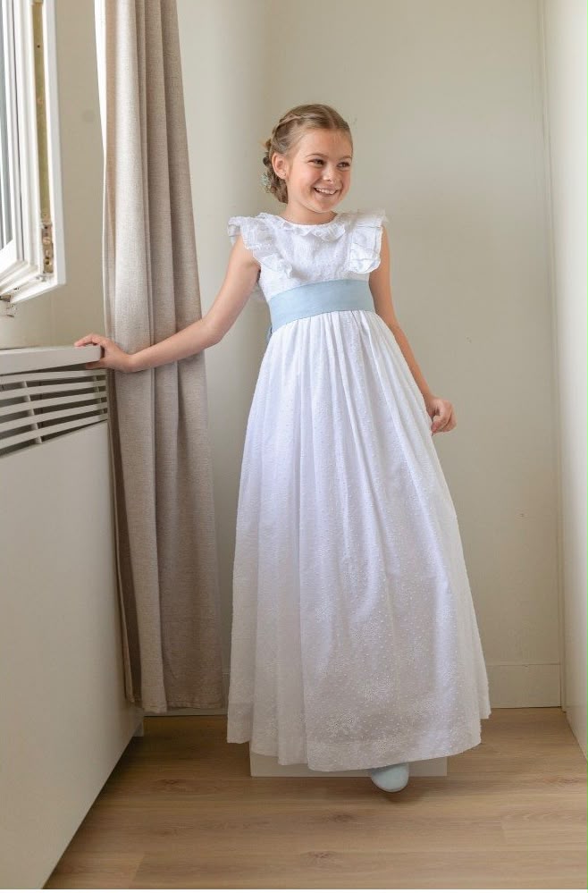Vestido blanco decorado con volantes para comunión niña - CAROLETA - marca Petritas
