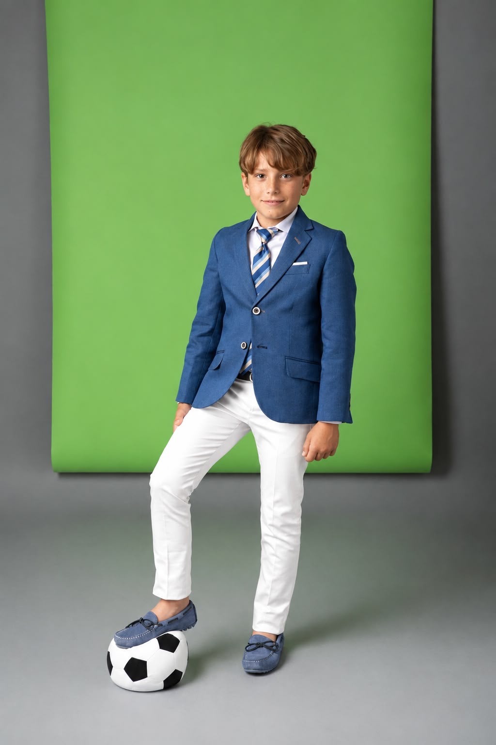 Traje completo con saco azul claro y pantalón color blanco para comunión niño - marca Nova Drima