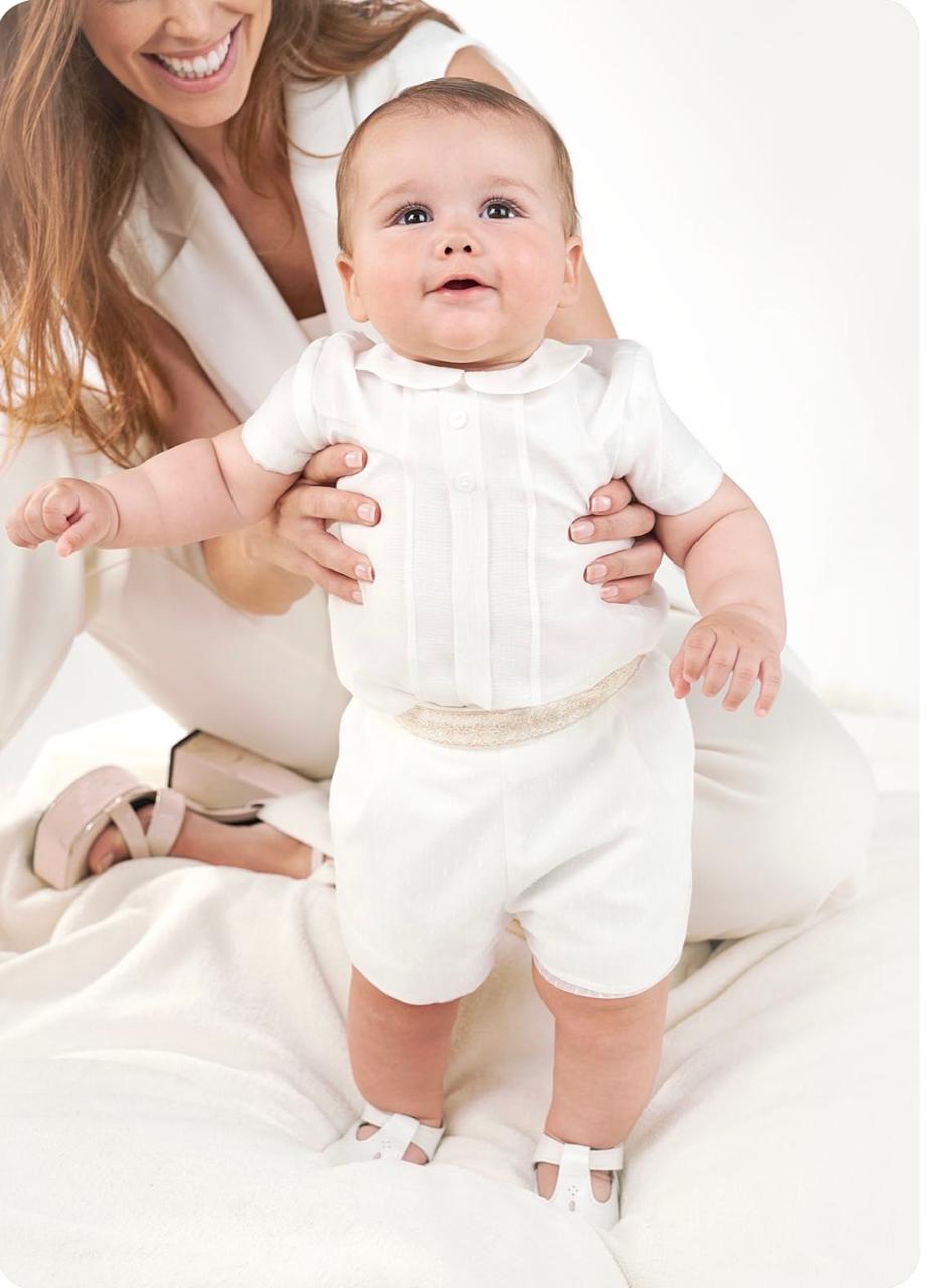 Conjunto de bautizo con camisa y pantalón corto para niño - Huve - marca Amaya