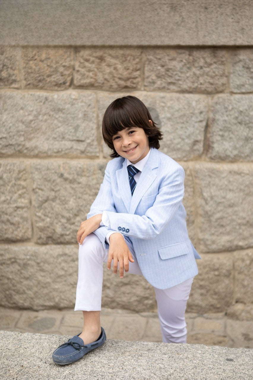 Traje completo para niño - Americana en azul claro con pantalón blanco - marca Nova Drima
