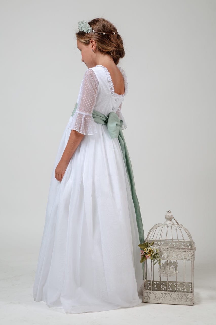 Vestido blanco con manga trasparente y decorado con volantes para comunión niñas - TRIANA - marca Coordinanos