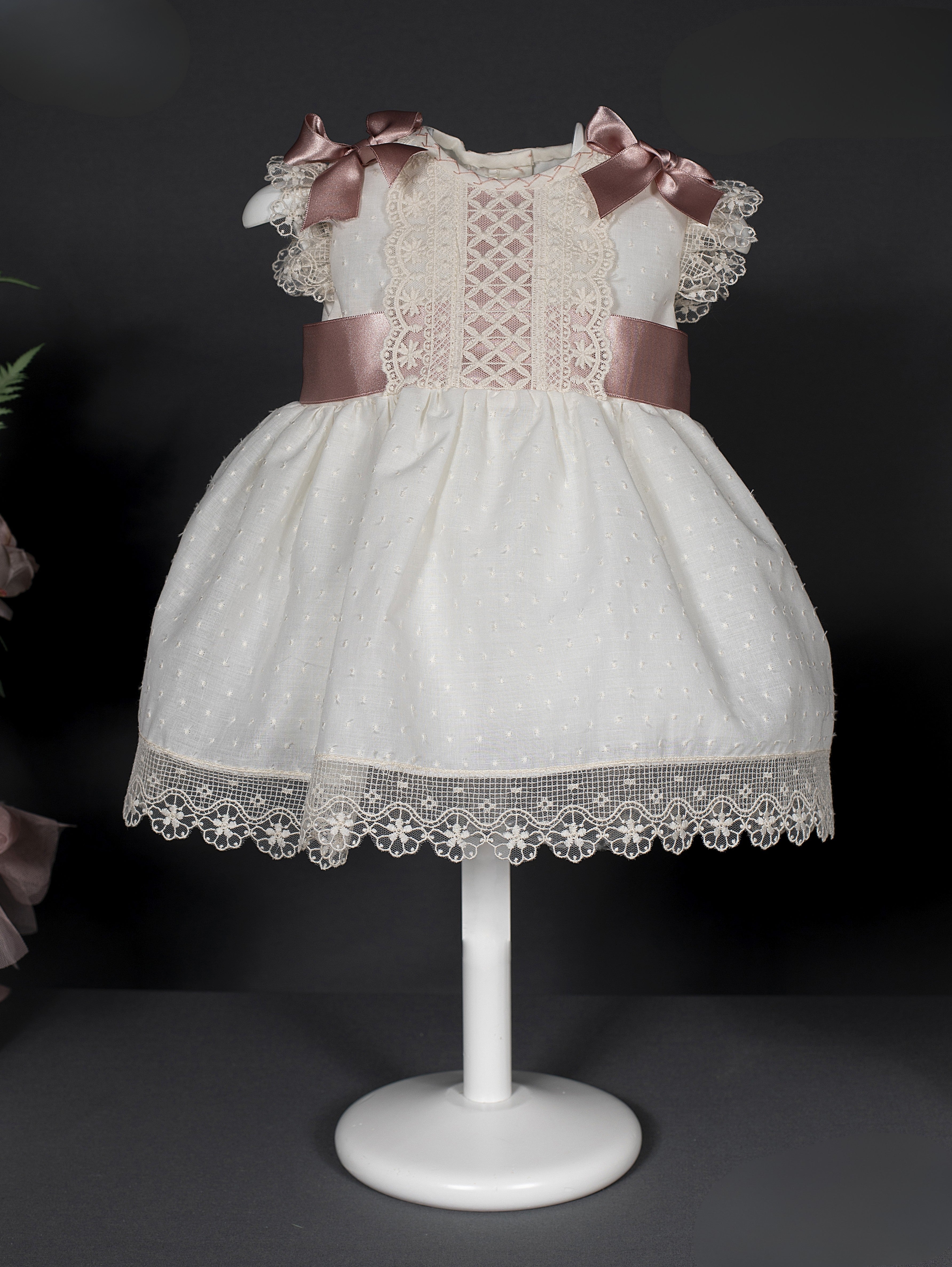Vestido para bautizo con braguita y gorro - 3057 - marca Mimosines