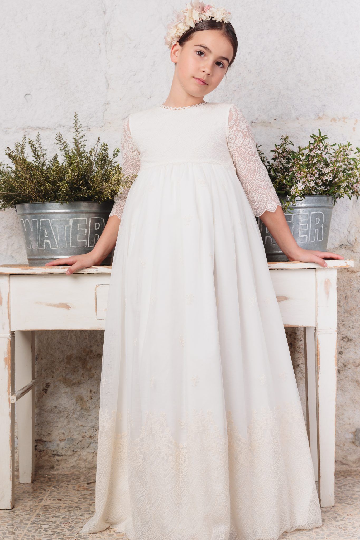 Vestido de primera comunión en color marfil y corte imperio para niña - TERESA - marca Flor de C