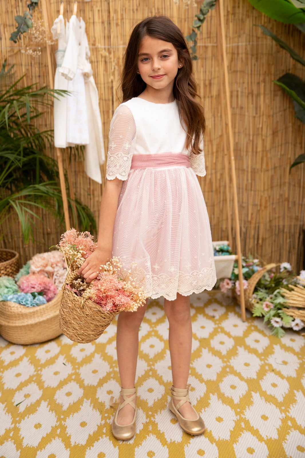 Vestido decorado con tul de encaje en tonos rosa y crudo niña - LETICIA - marca Coordinanos