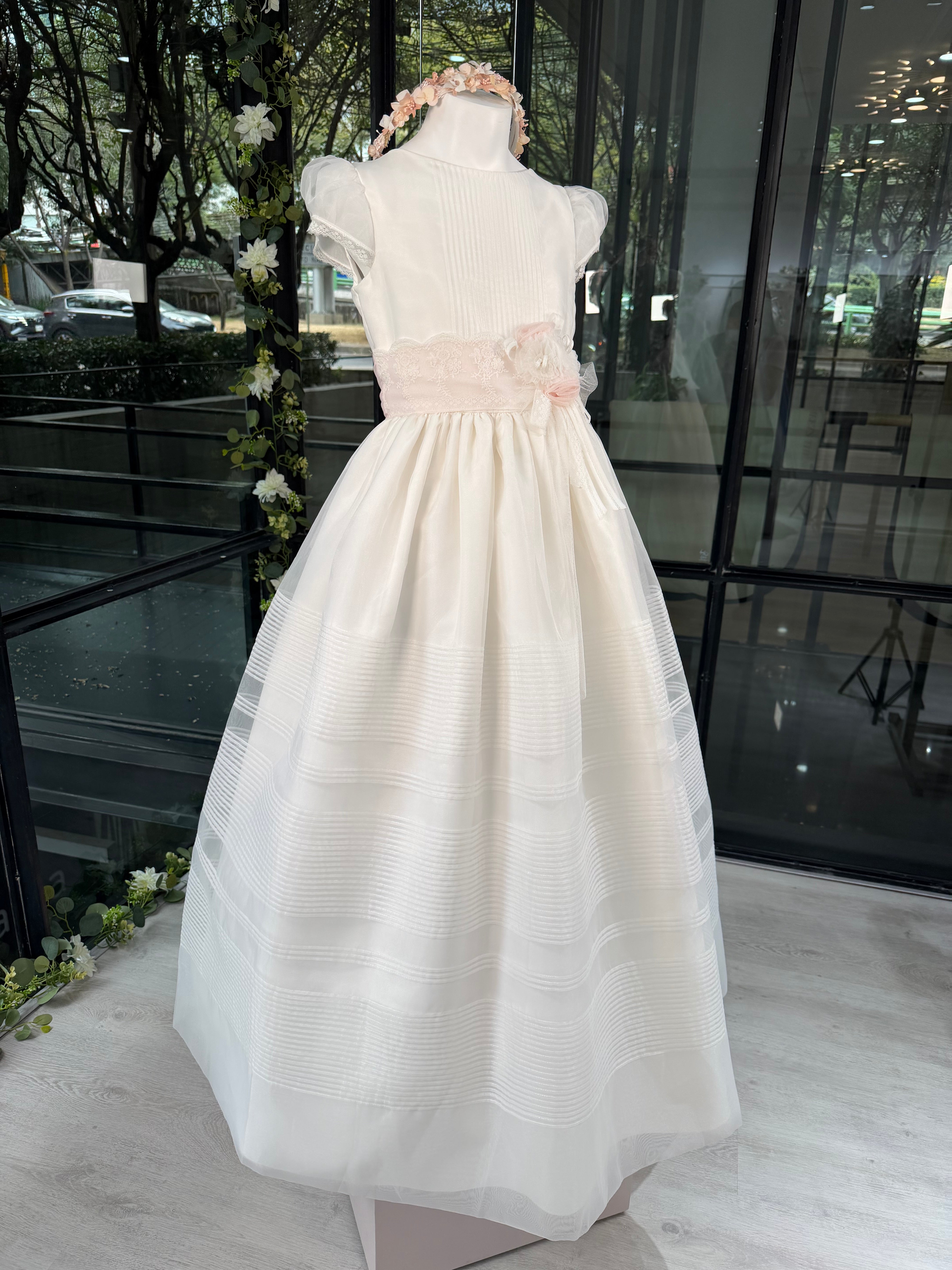 Vestido largo blanco satinado con bordado para comunión - S095 - marca Marla