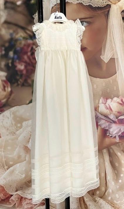 Ropón para bautizo color hueso con gorro, botitas y calzoncillo - M219 - marca Marla