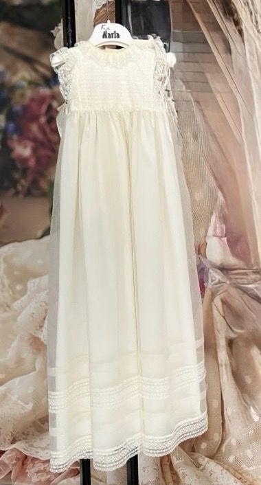 Christening gown in off-white with hat, booties and bloomers - M219 - Marla brand