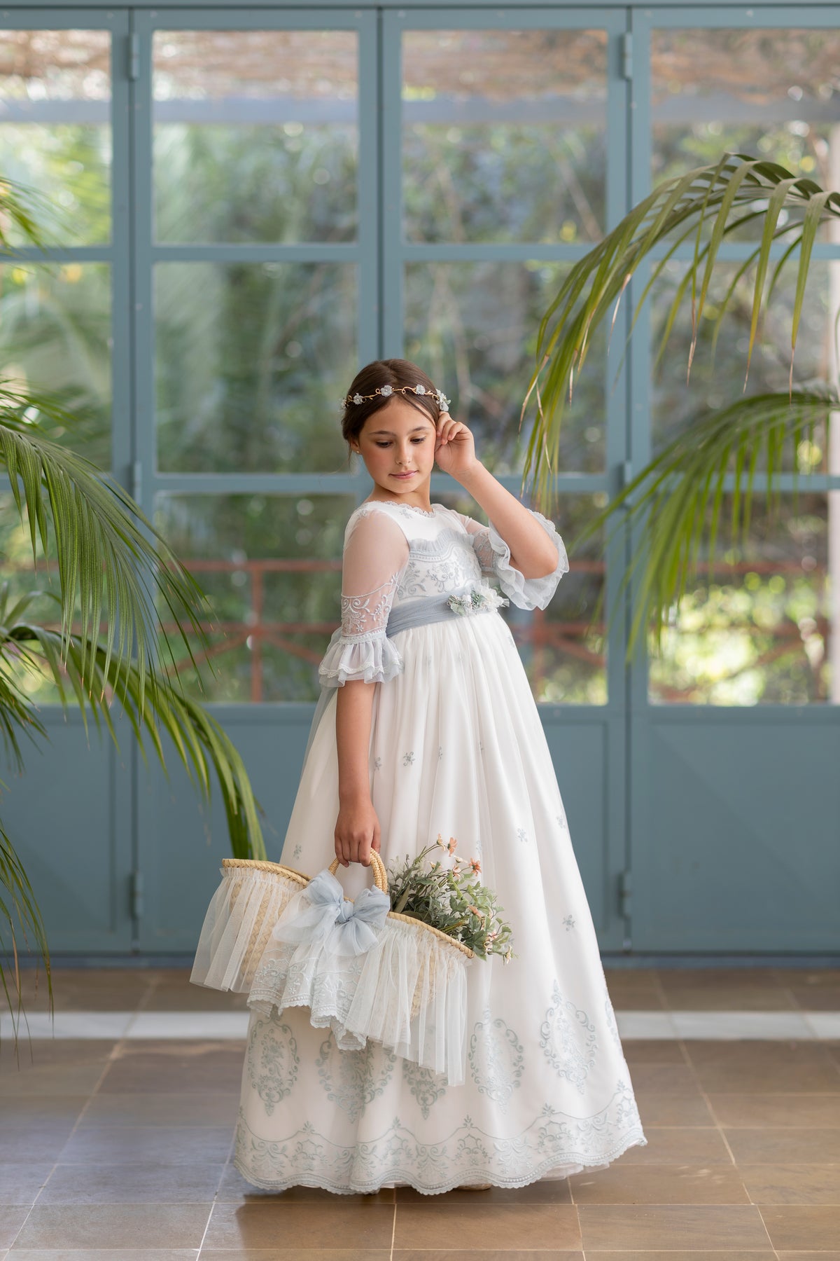 Vestido decorado en tul bordado color aguamarina para comunión niña - BRISA - marca Alhuka