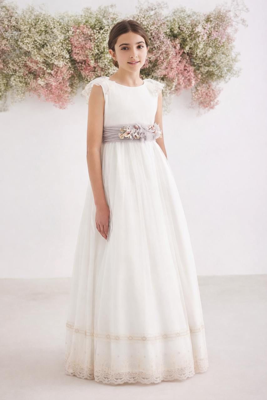 Vestido largo blanco con bordado y cinturón tono MALVA para comunión - 577029MC - marca Amaya