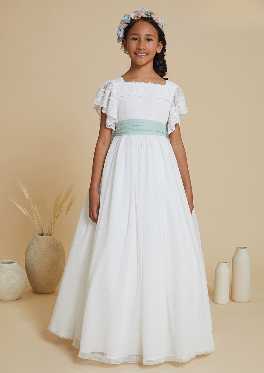 Vestido blanco decorado con encaje y mangas forma de alas para niñas - 617014MC - marca Amaya