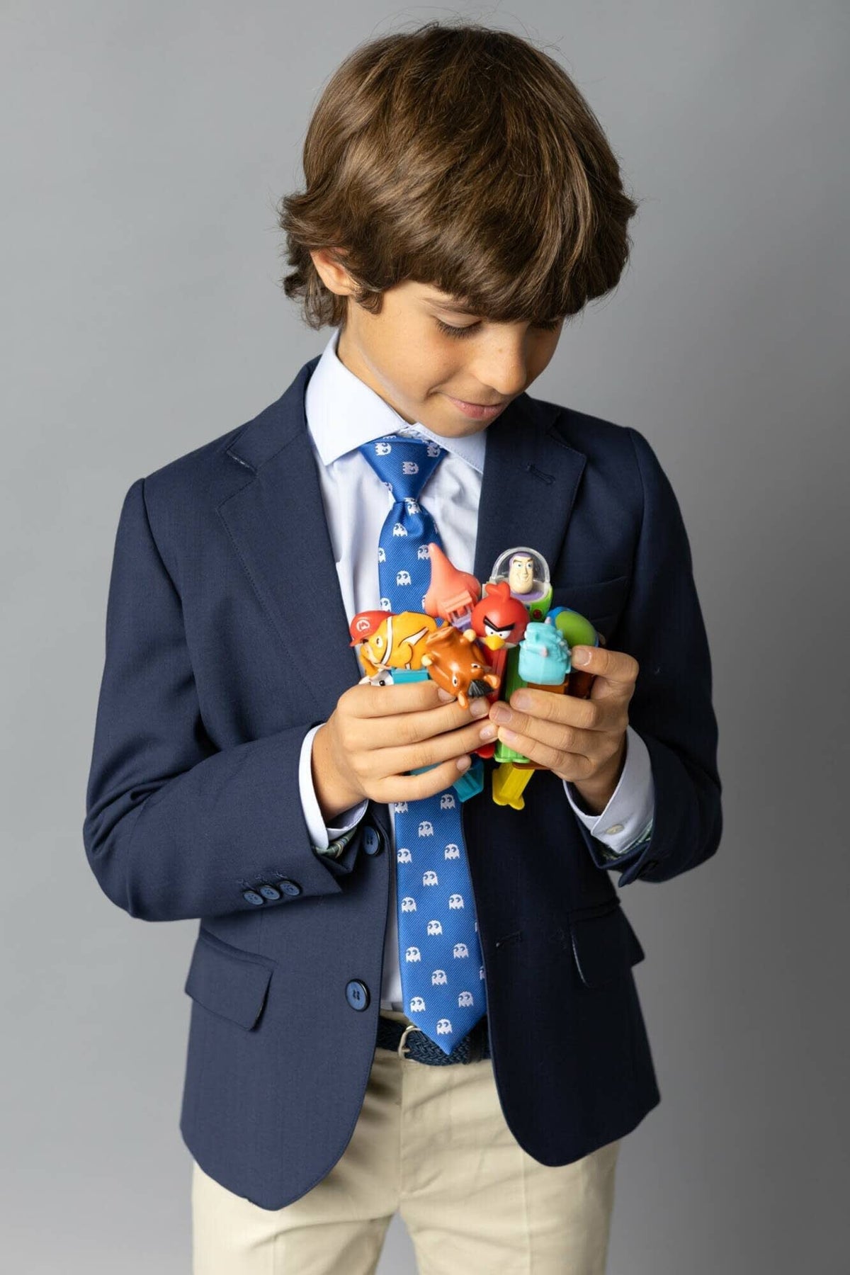 Traje completo con americana azul marino y pantalón color arena para comunión niño - marca Nova Drima